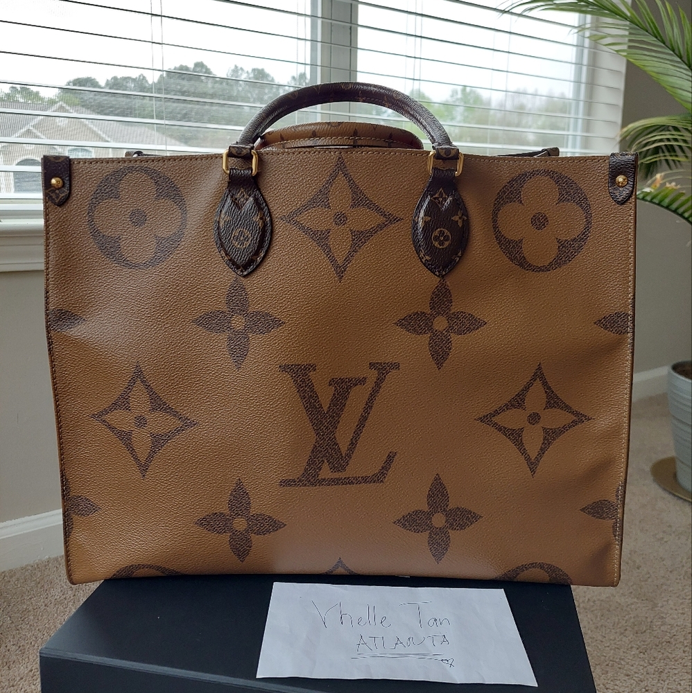 SOLD***LOUIS VUITTON REVERSE ON THE GO GM